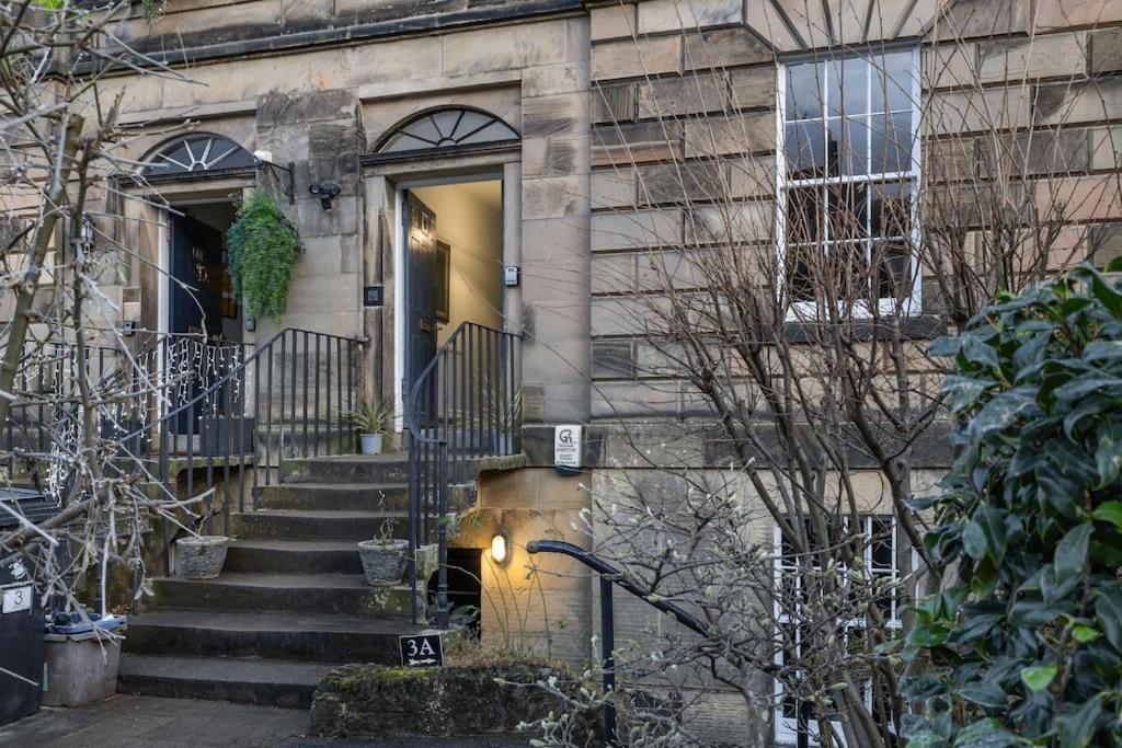 The Stirling Townhouse Villa Exterior photo
